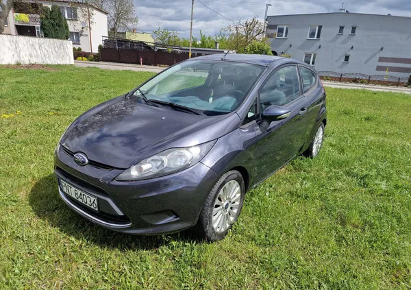 ford fiesta wielkopolskie Ford Fiesta cena 13000 przebieg: 191313, rok produkcji 2009 z Zbąszyń